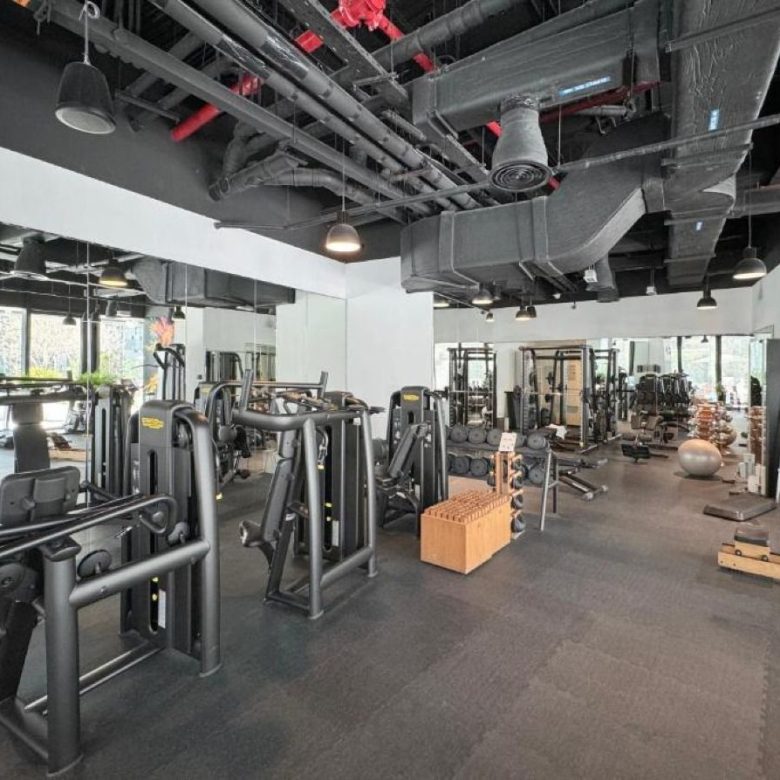 Elegant Interiors | Downtown Views | Prime Area — Dubai | Stradom Real Estate
