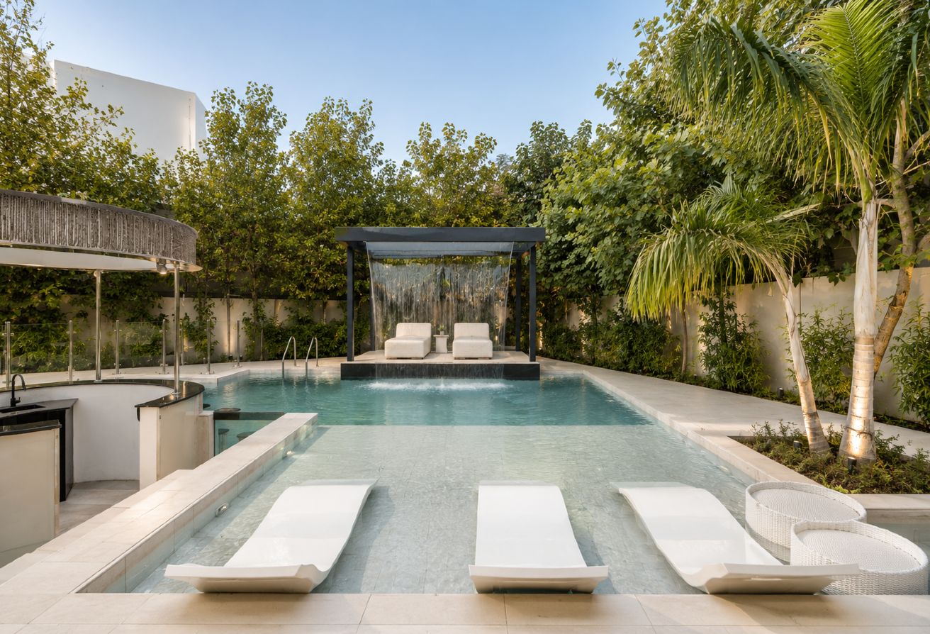 Fully extended | Large Plot | Luxurious | Vacant — Dubai | Stradom Real Estate