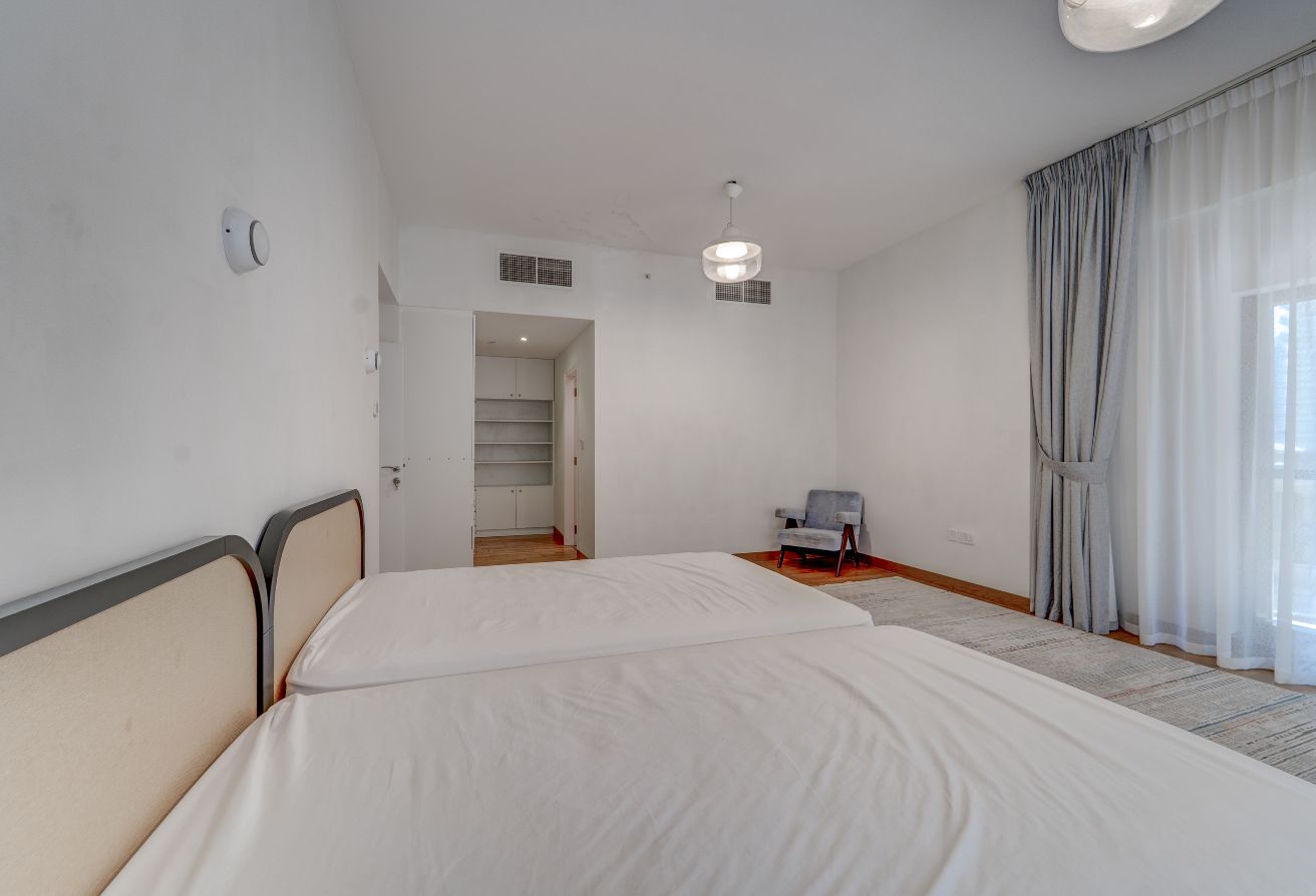 Premium Home | Spacious Living | Elegant Lifestyle — Dubai | Stradom Real Estate