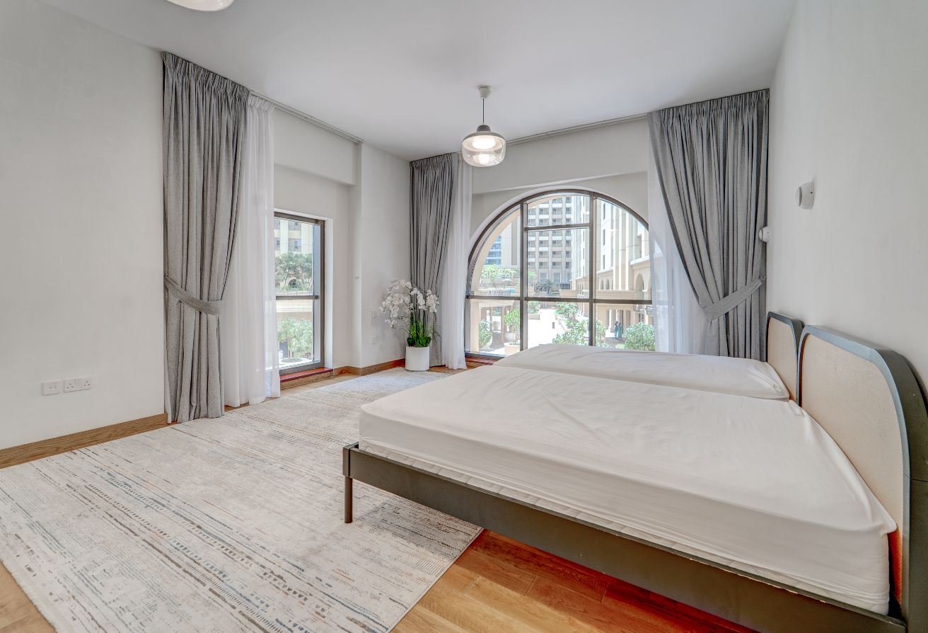 Premium Home | Spacious Living | Elegant Lifestyle — Dubai | Stradom Real Estate